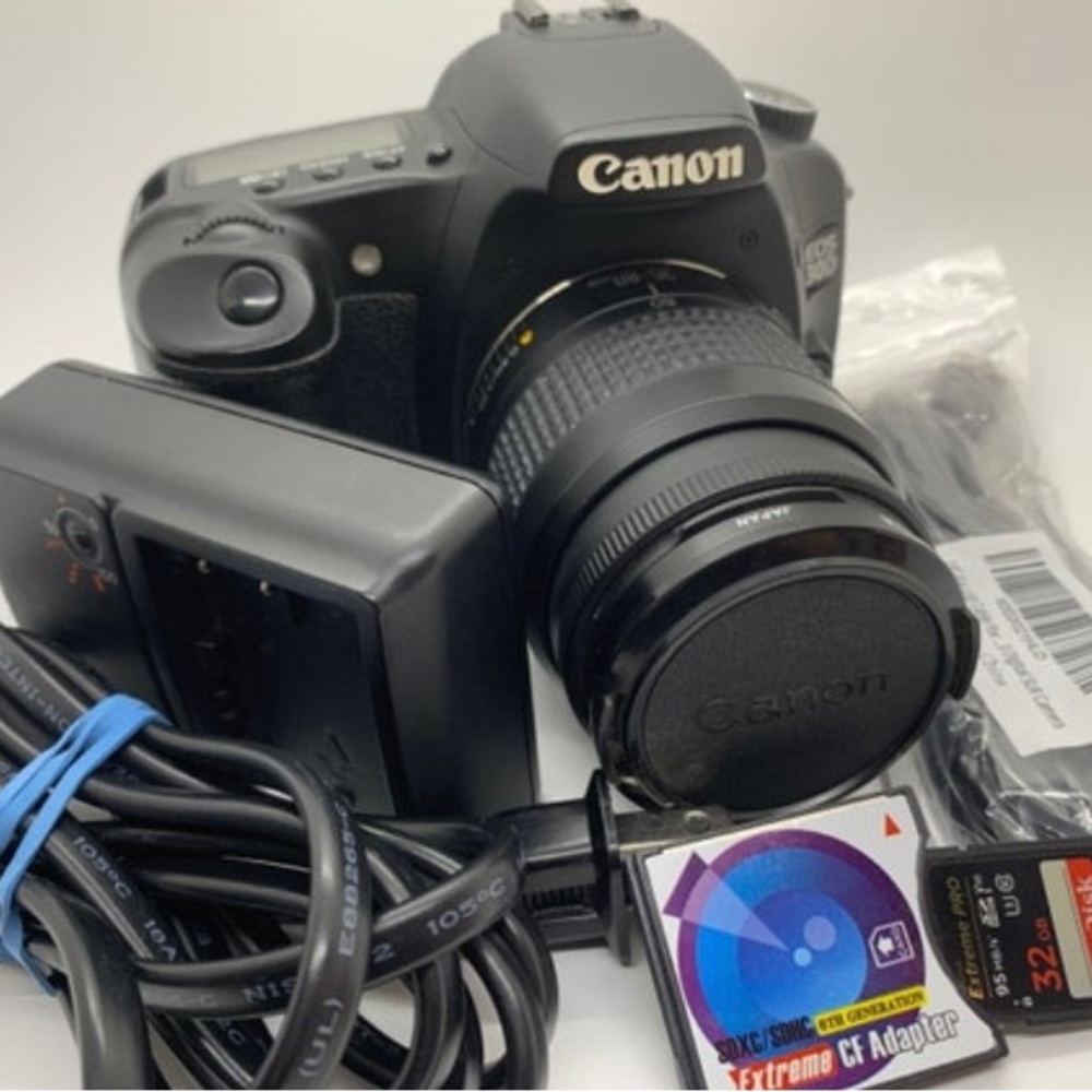 Canon EOS 30D with Canon Zoom Lens EF 35-80mm 1: 4-5.6 III